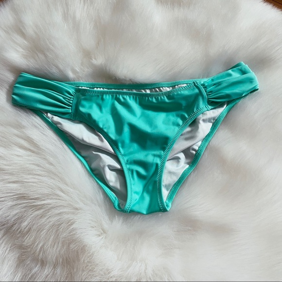 SEAFOAM GREEN WRAP BIKINI - Picture 4 of 7